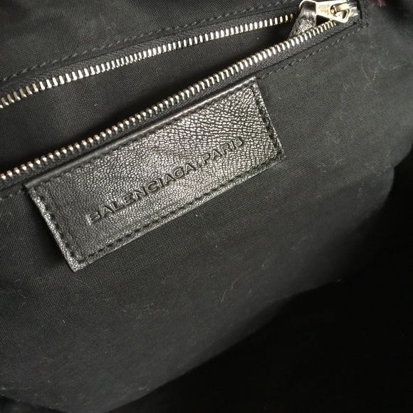 AUTHENTIC Balenciaga large leather - Picture 9 of 13